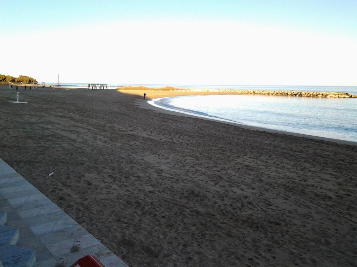 Vinarós Apartamento Estudio Linea De Playa מראה חיצוני תמונה